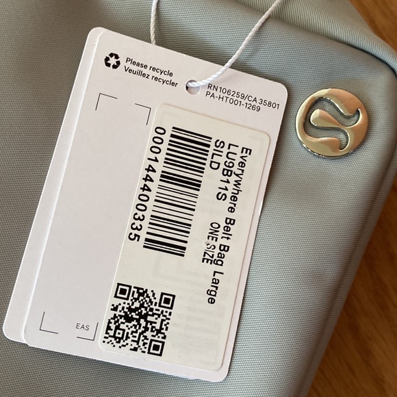 ❤️ Lululemon Large Everywhere Bag in Silver Drop NWT - Picture 7 of 7